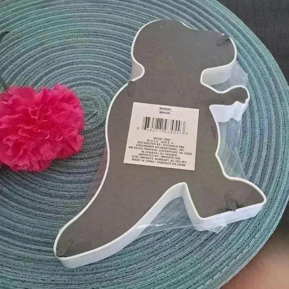 Dinosaur Figure Mirror - Picture 4 of 5